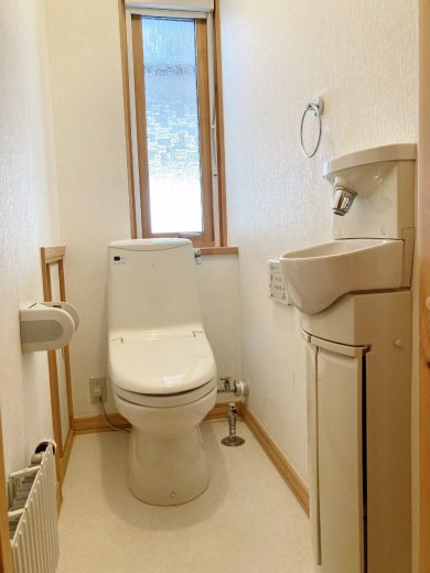 トイレ（1階：シャワートイレ）