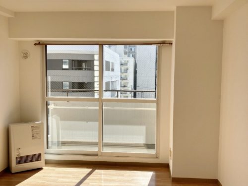 南向きリビング(8帖)(居間) 南向きリビング(8帖)(居間)