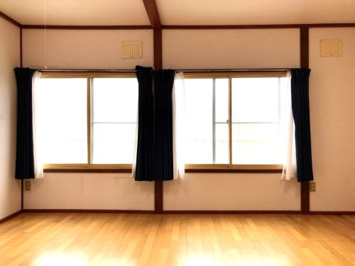 洋室(10帖) 洋室(10帖)